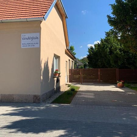 Ferienwohnung Ica Vendeghaz Sutto Exterior foto