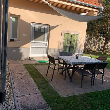 Ferienwohnung Ica Vendeghaz Sutto Exterior foto